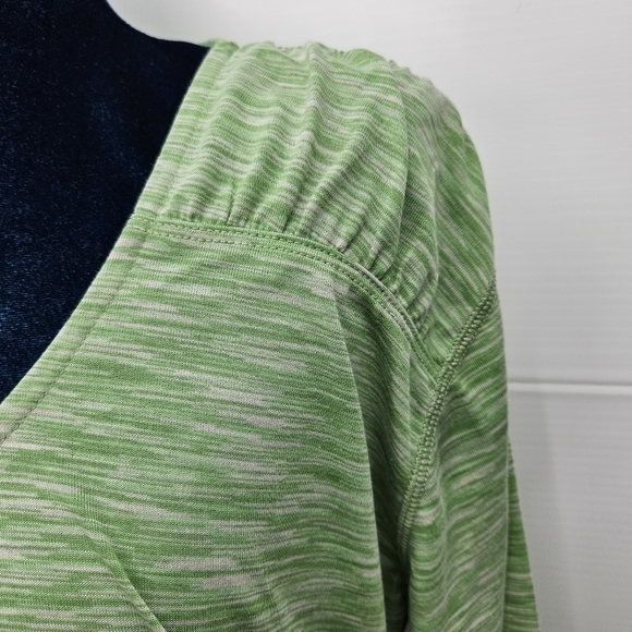 Woolrich Athleisure Top XXL Zip Pocket Dri Release Green Slim Fit Ruched Tee NWT - Picture 7 of 16